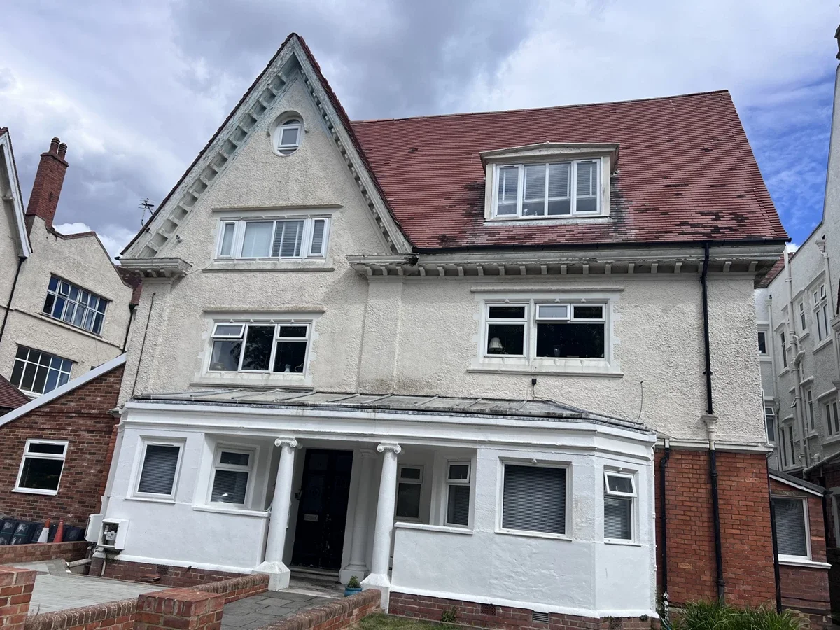 Flat Grimston Gardens in Folkestone and Hythe District