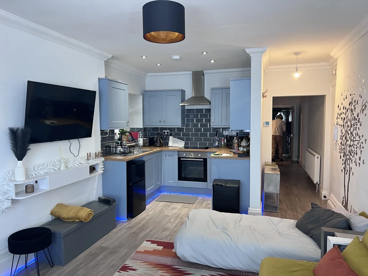 Flat Grimston Gardens in Folkestone and Hythe District