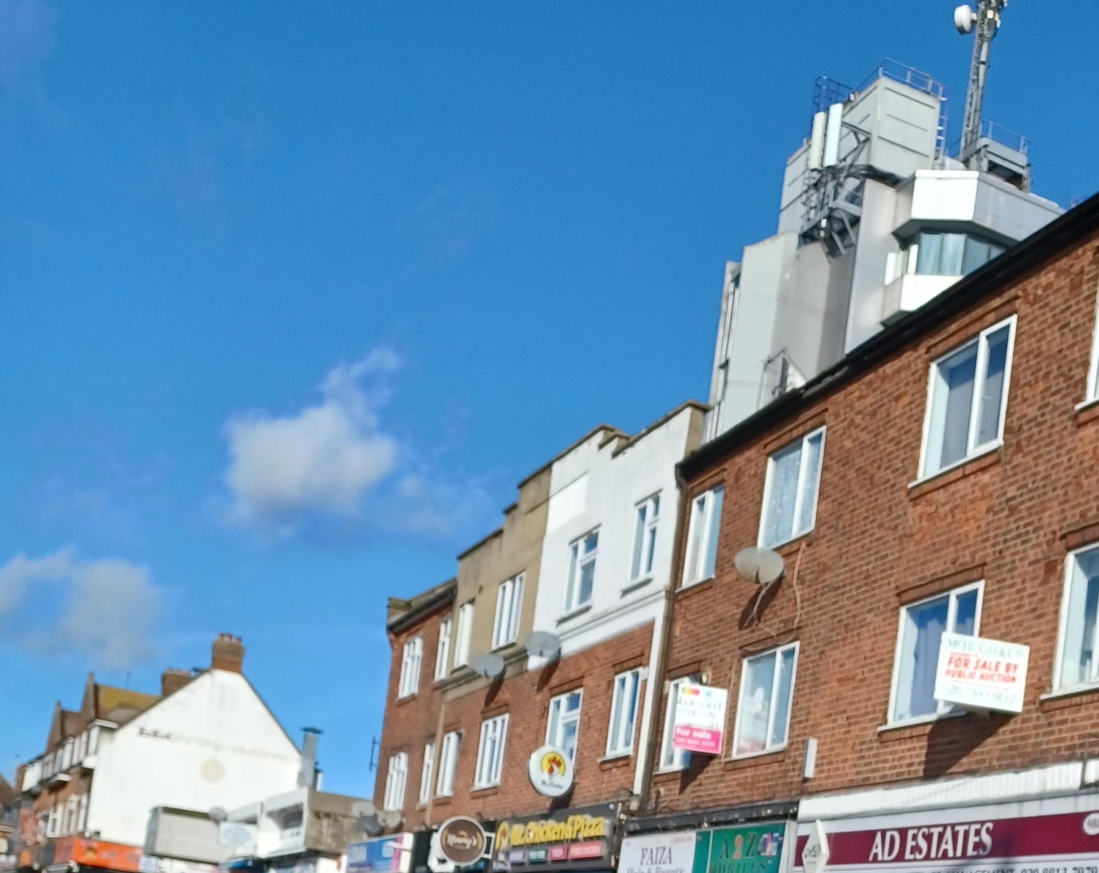 Flat Uxbridge Road in Greater London
