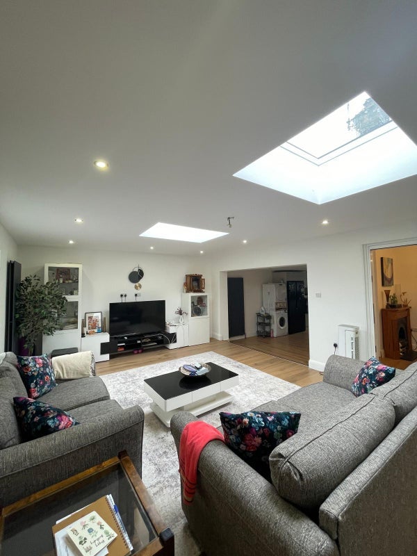 Room Burnside Crescent in Chelmsford