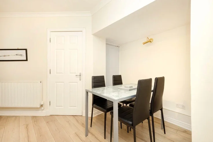 Flat Dewar Place Lane in City of Edinburgh