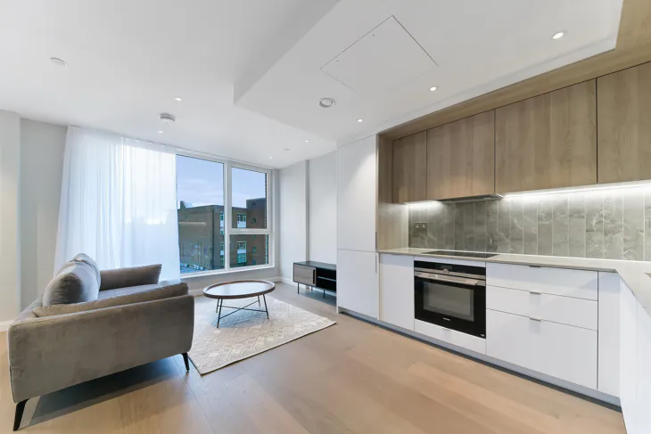 Flat Kennington Lane in Greater London