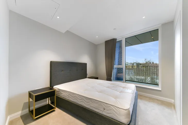 Flat Kennington Lane in Greater London