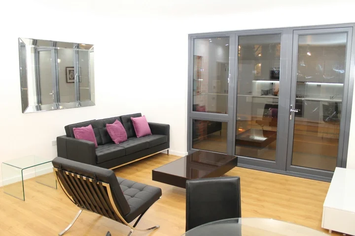 Room Stewarts Road in Greater London