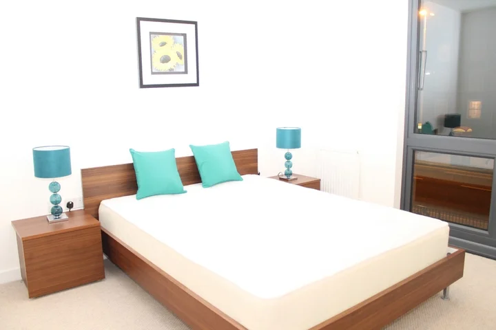 Room Stewarts Road in Greater London