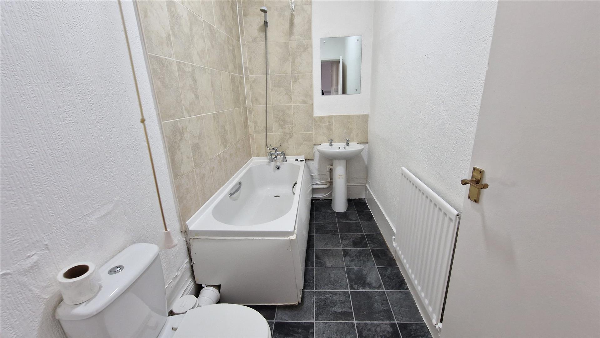 Flat Westbourne Avenue in Gateshead