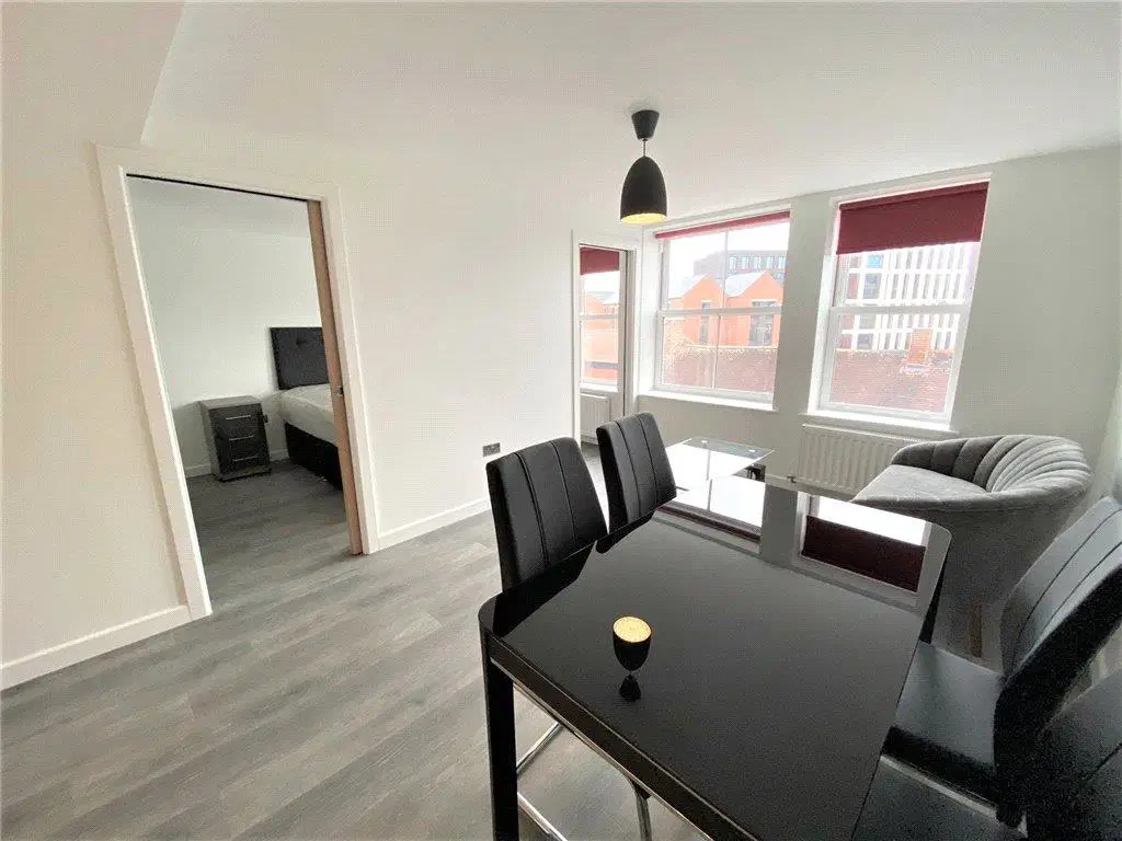 Flat West Orchard Way in Coventry