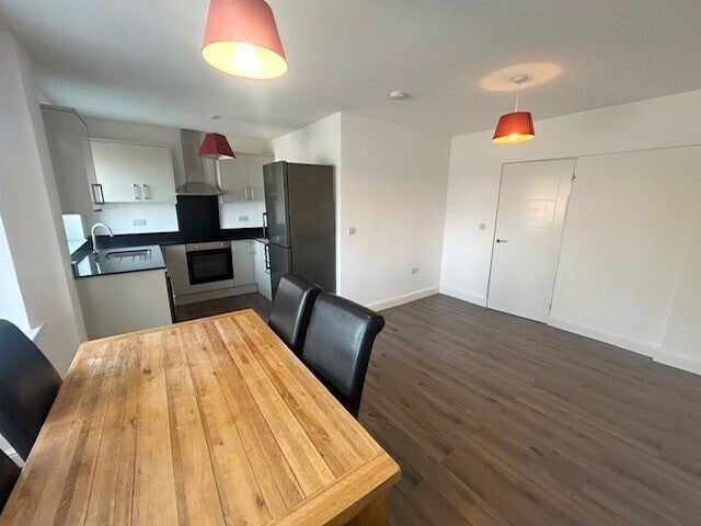 Flat Wilmslow Road in Stockport