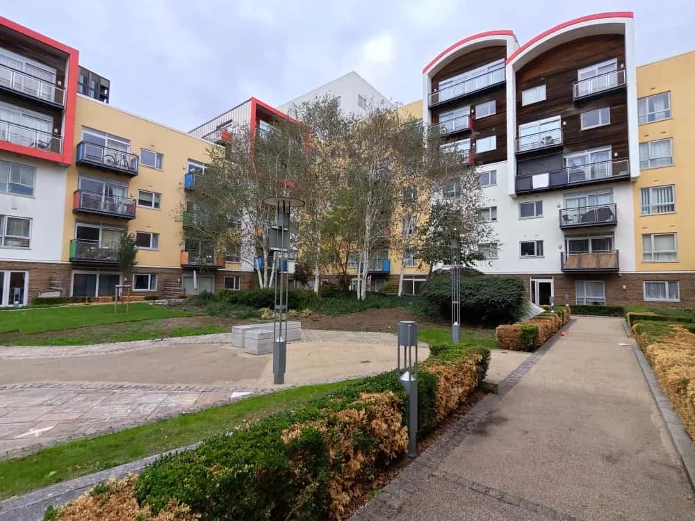 Flat West Parkside in Greater London