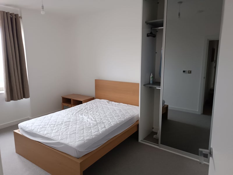 Room Atlantis Avenue in Greater London
