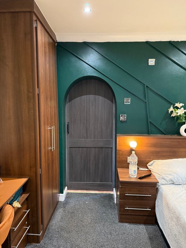 Room Stockport Road in Manchester