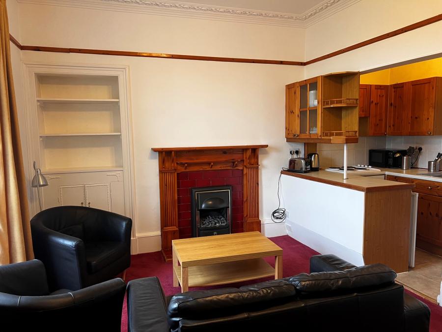 Flat Saxe-Coburg Street in City of Edinburgh