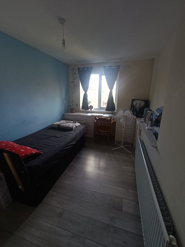 Room Latchetts Shaw in Basildon
