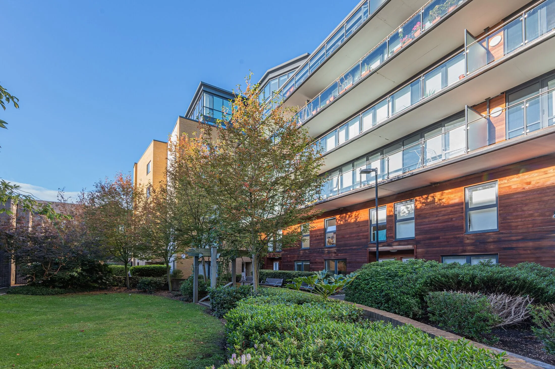 Flat Forge Square in Greater London