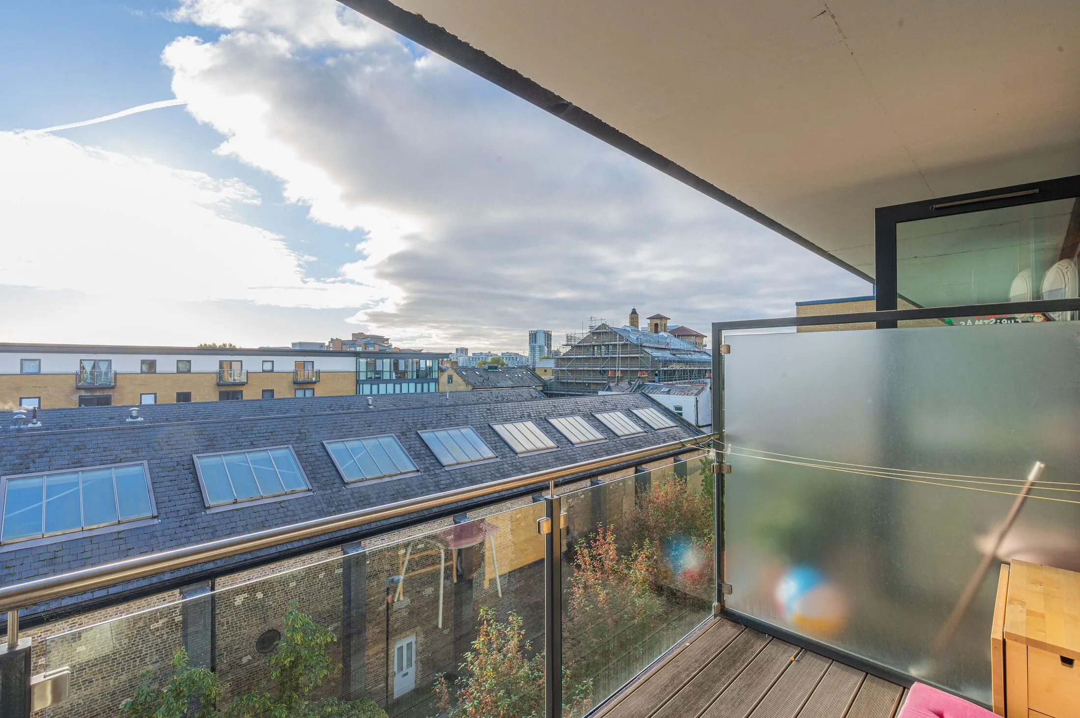 Flat Forge Square in Greater London