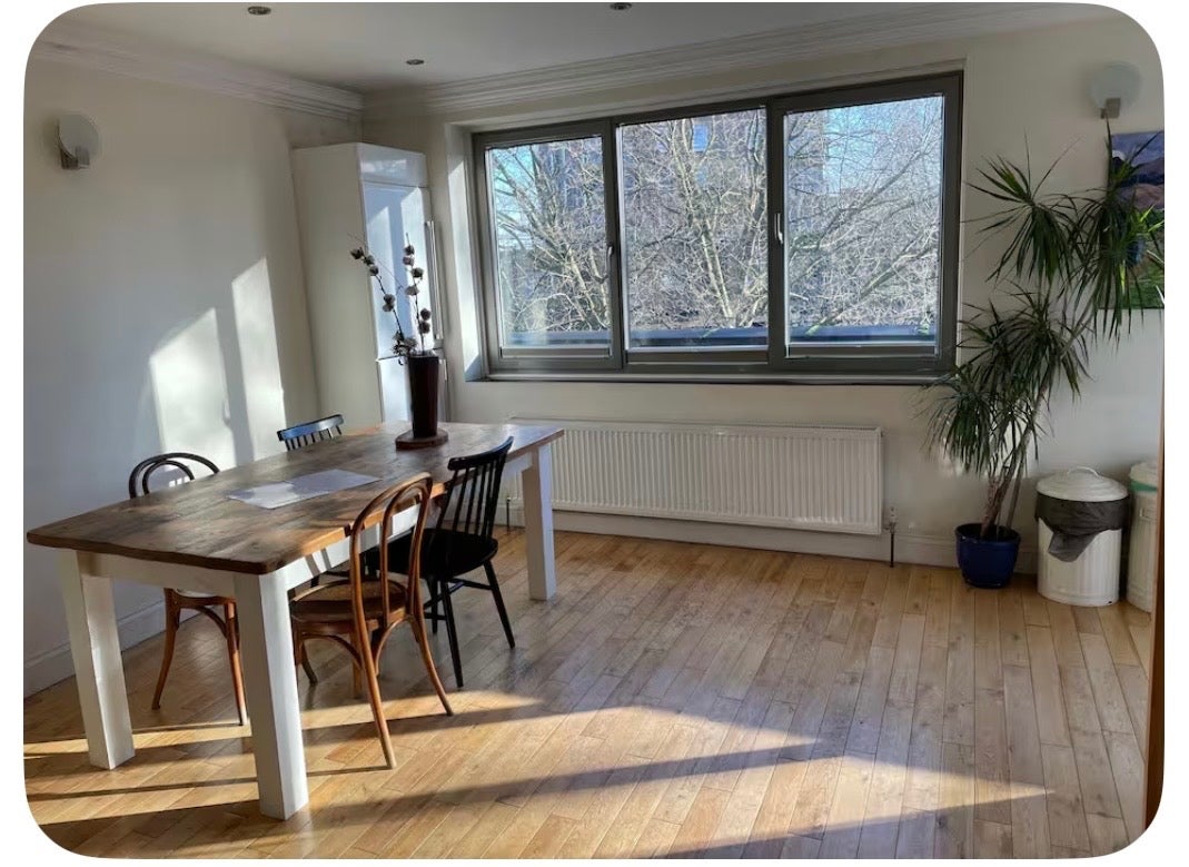 Flat Hackney Road in Greater London