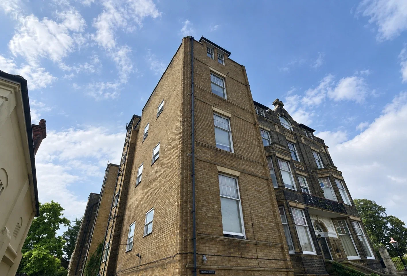 Flat Castle Hill Court in Rochester