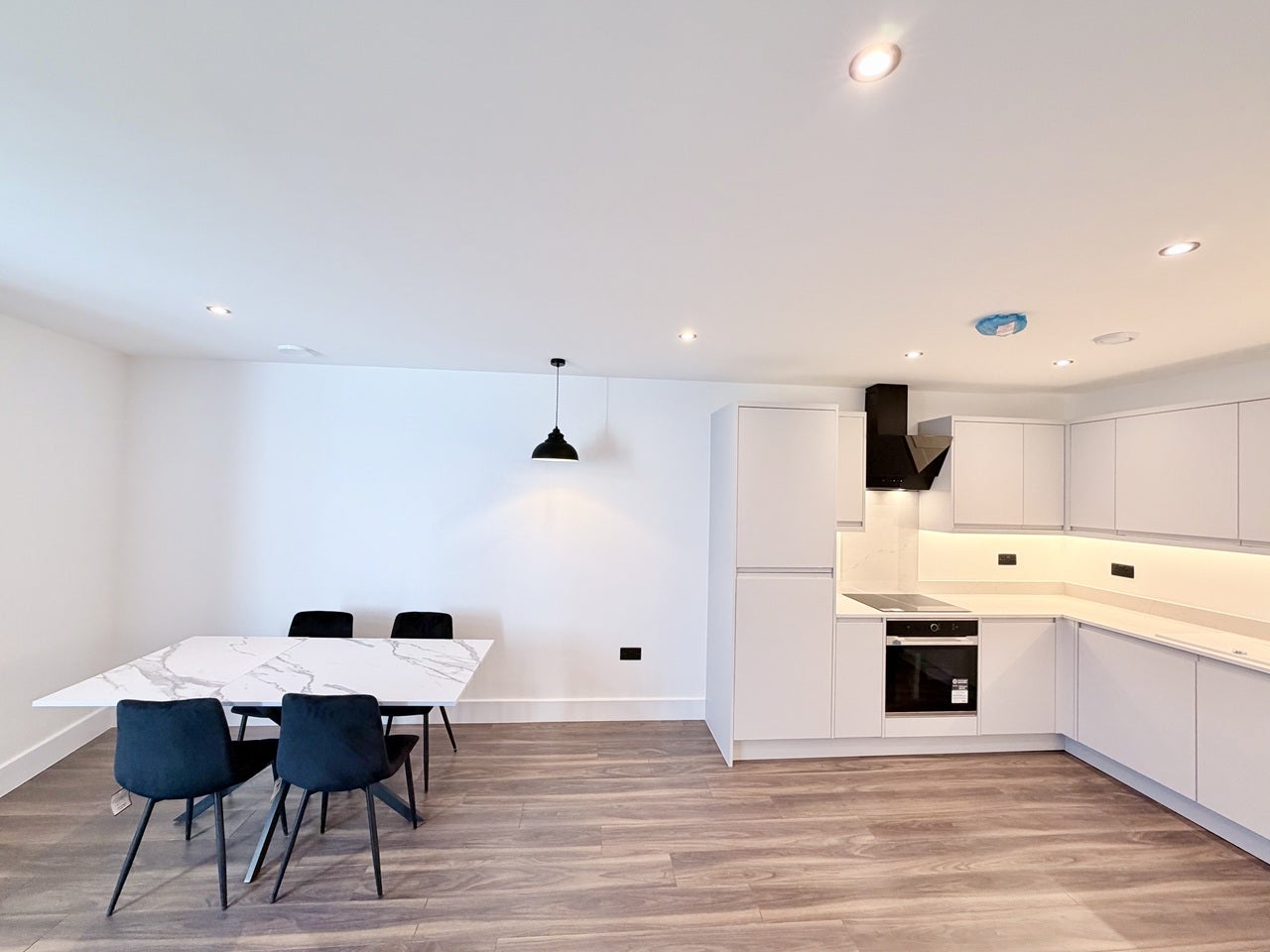 Flat Harrow Road in City of Westminster