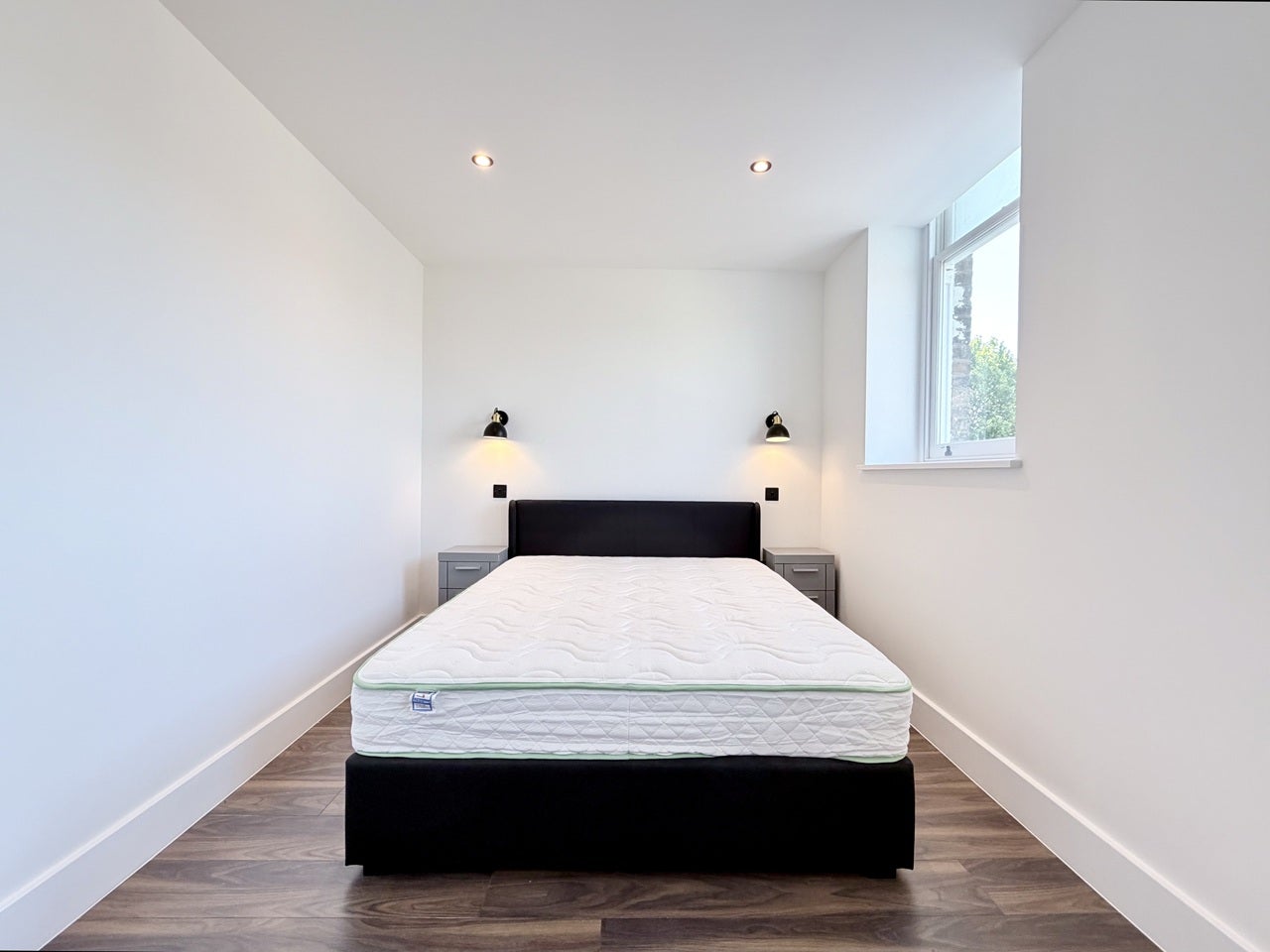 Flat Harrow Road in City of Westminster