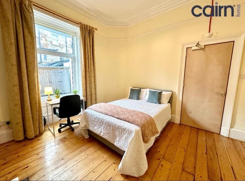 Room Barra Street in Glasgow