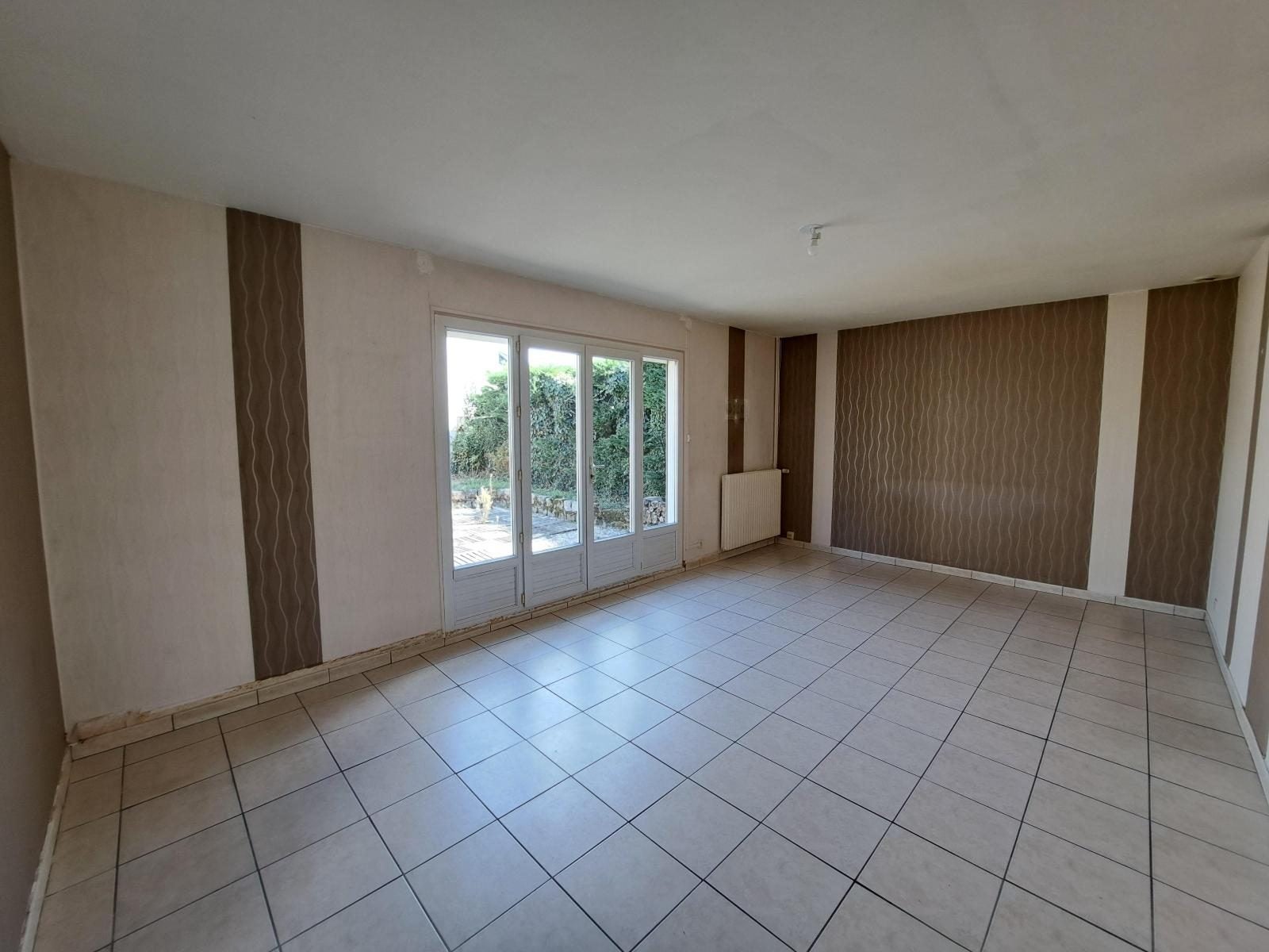Maison Rue du Bellay à Le Plessis-Macé