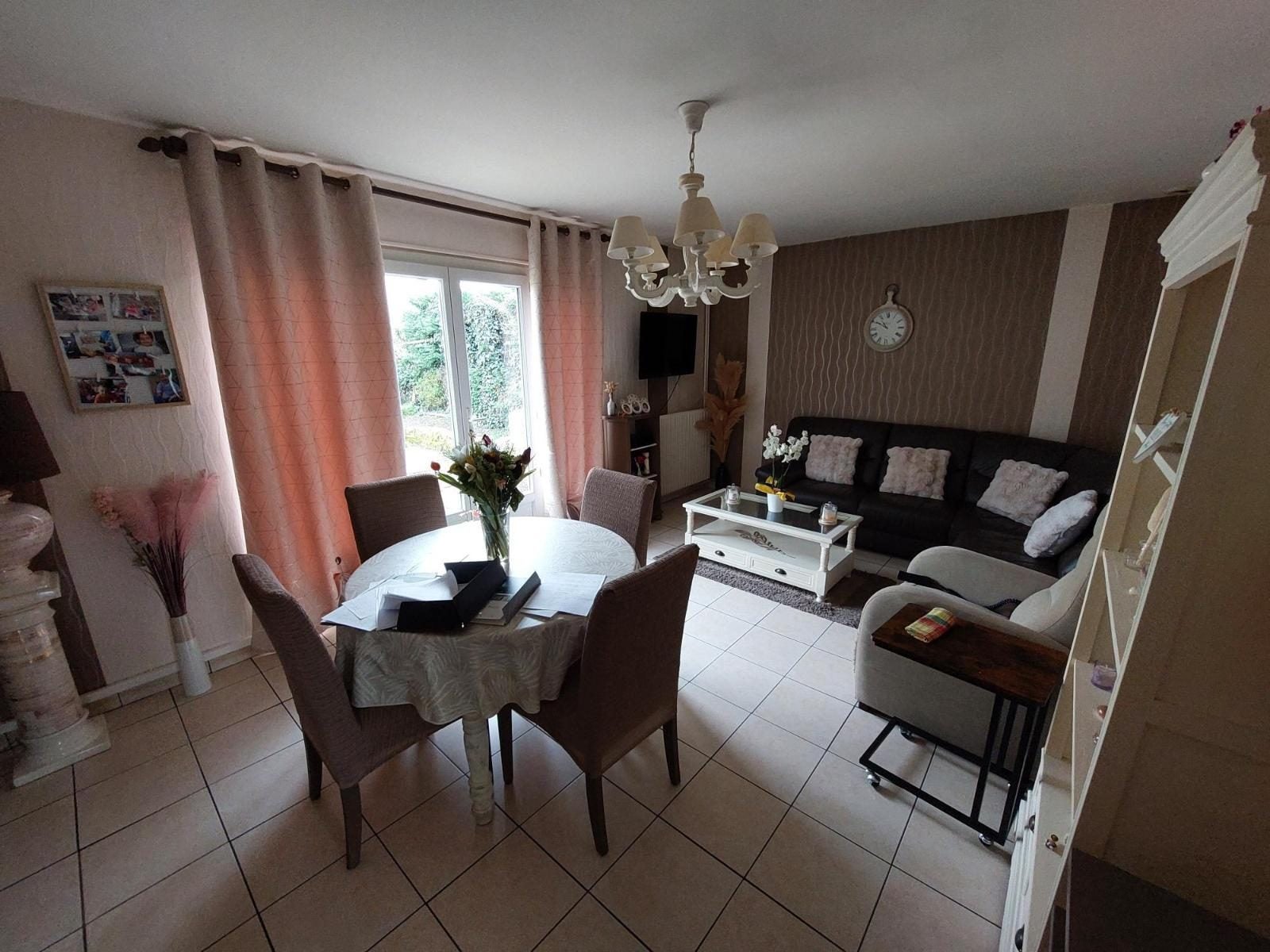 Maison Rue du Bellay à Le Plessis-Macé
