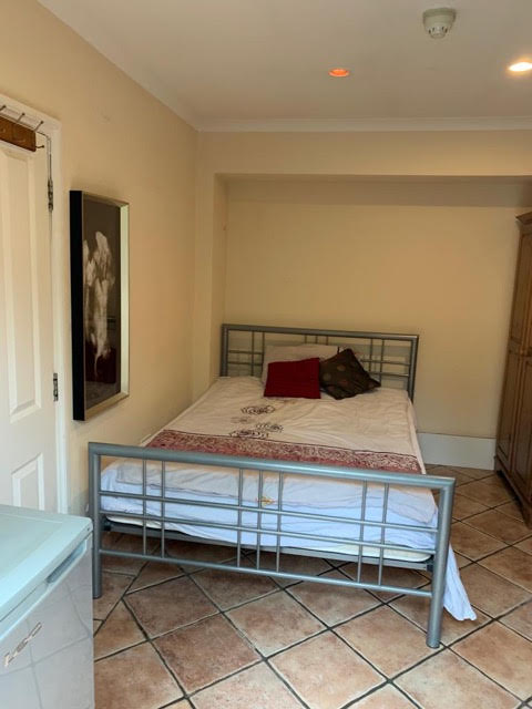 Room Lynton Road in Greater London