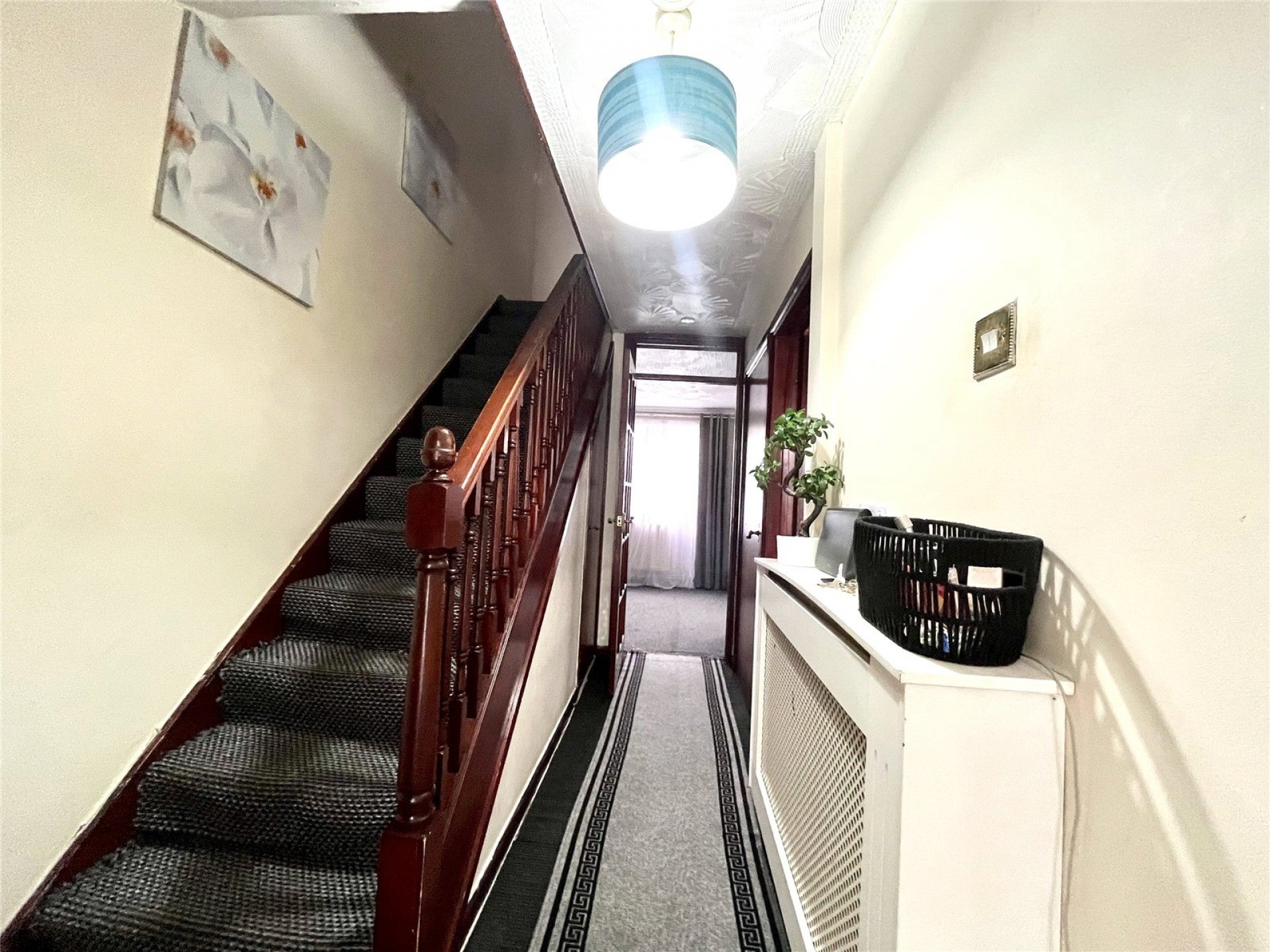 Flat Sark Walk in Greater London
