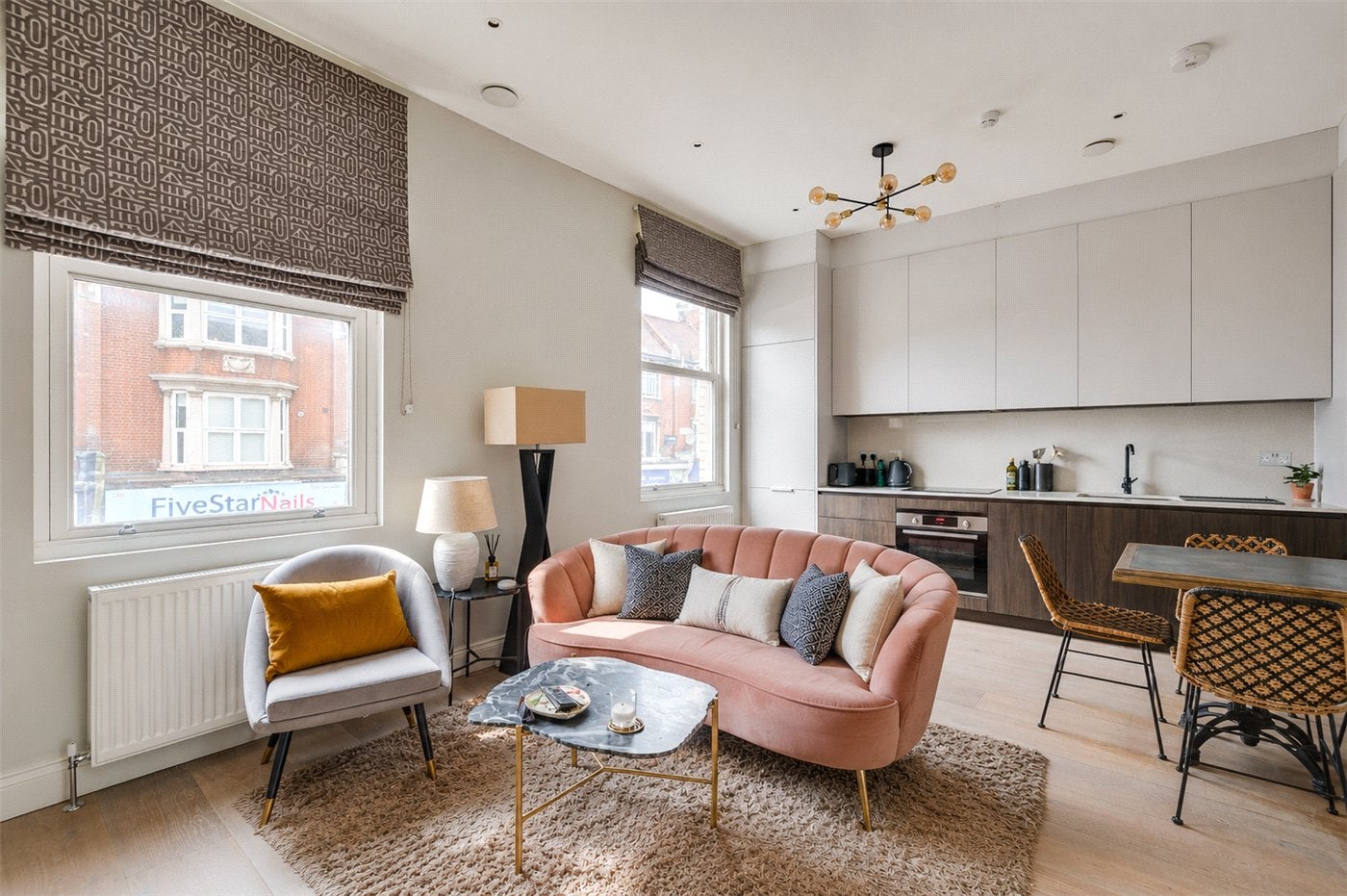 Flat Fulham Palace Road in Greater London