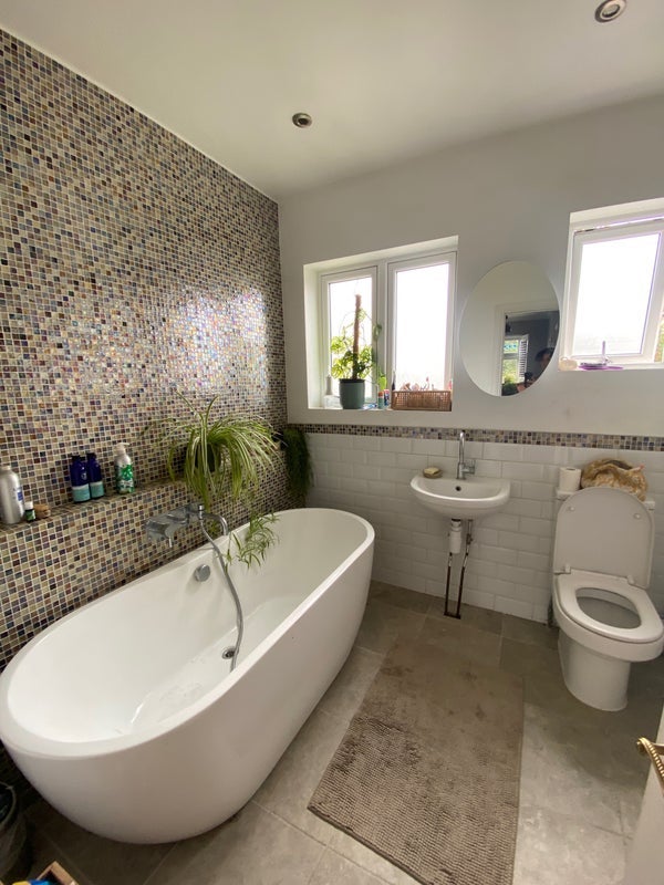 Room Bradley Road in Greater London