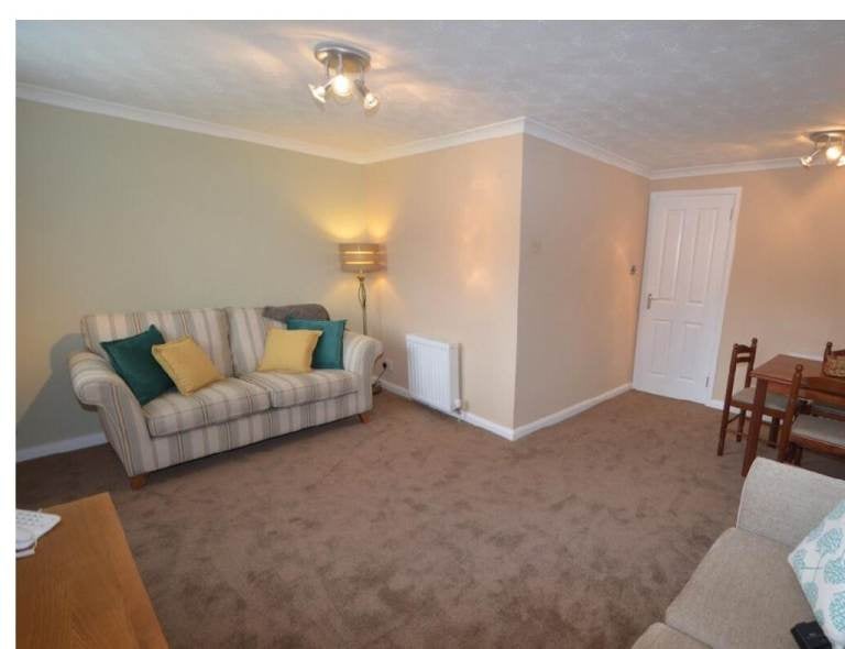Flat Fortingall Place in Glasgow