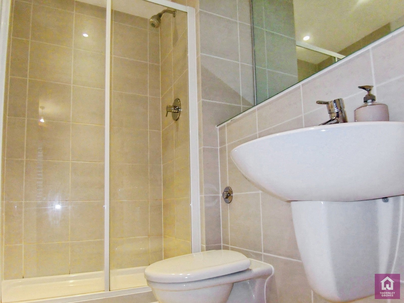 Flat Lower Ormond Street in Manchester