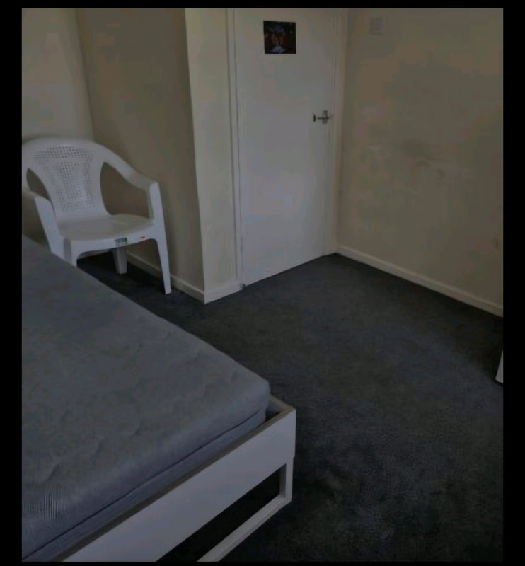 Room Haymerle Road in Greater London