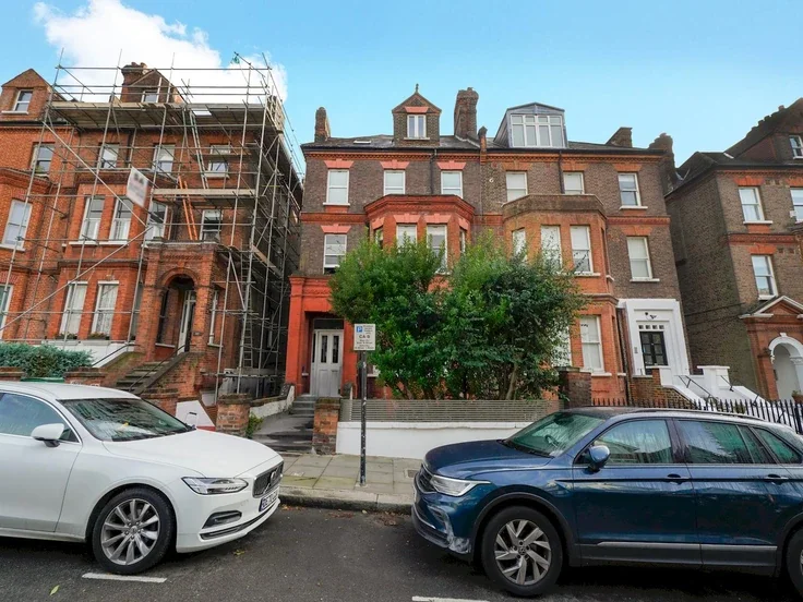 Flat Frognal in Greater London