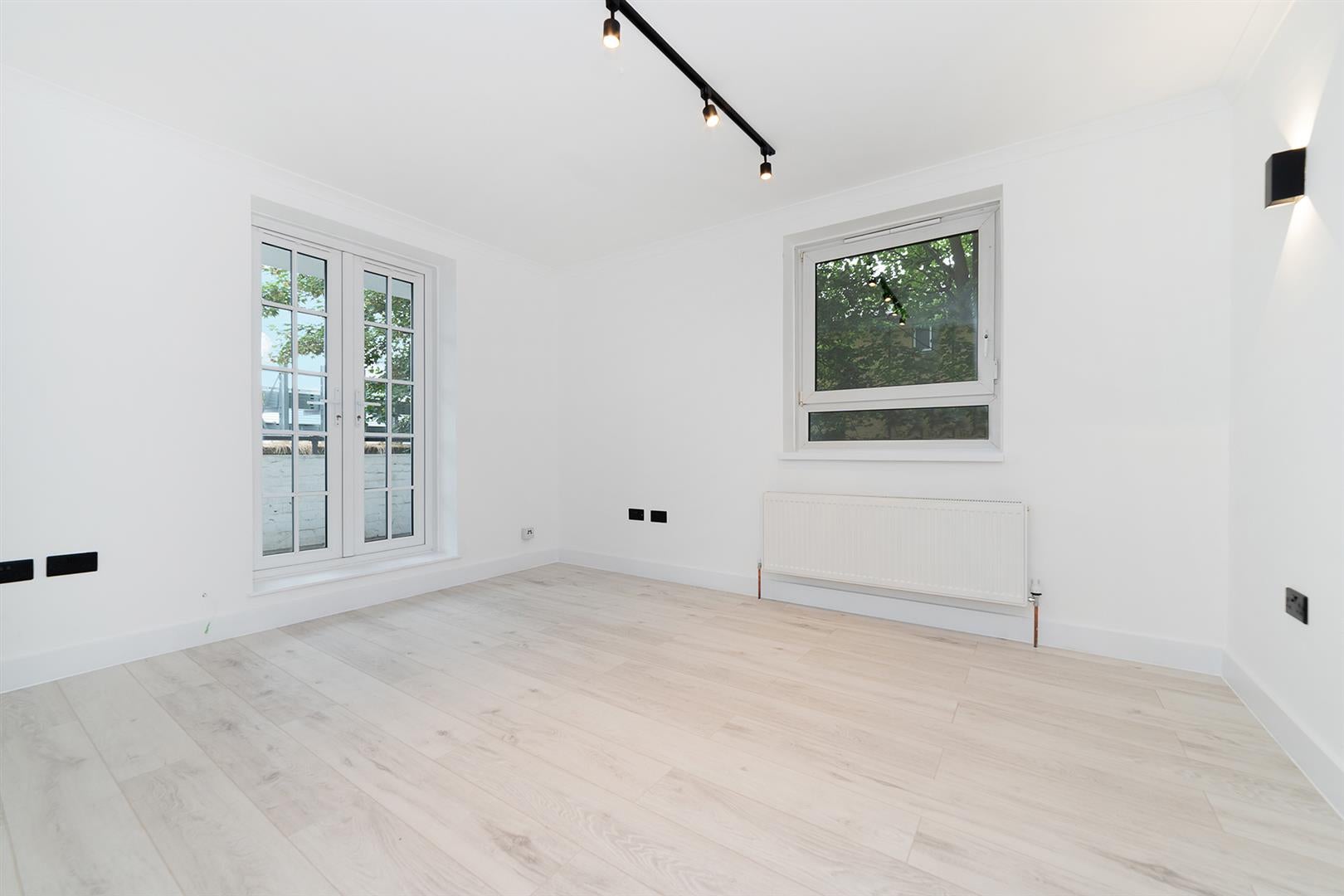 Flat Hendre Road in Greater London