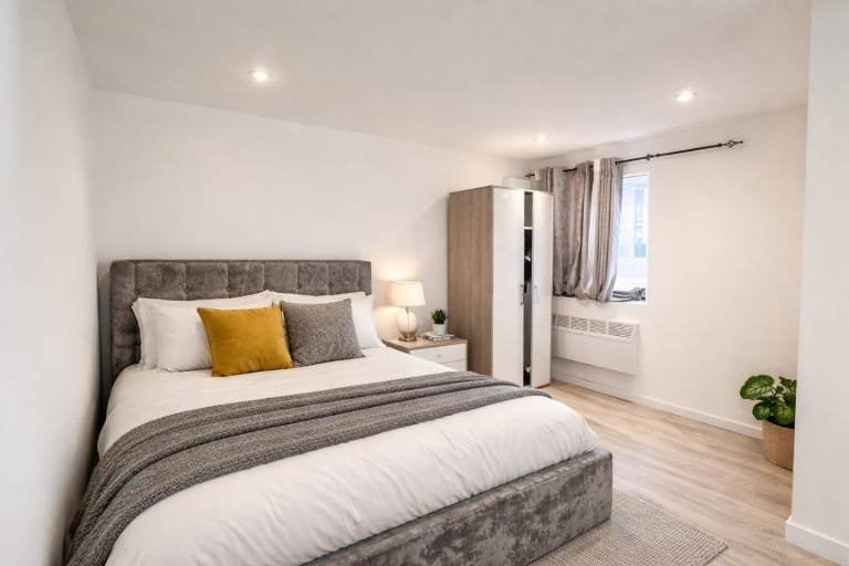 Room Fourth Avenue in Birmingham