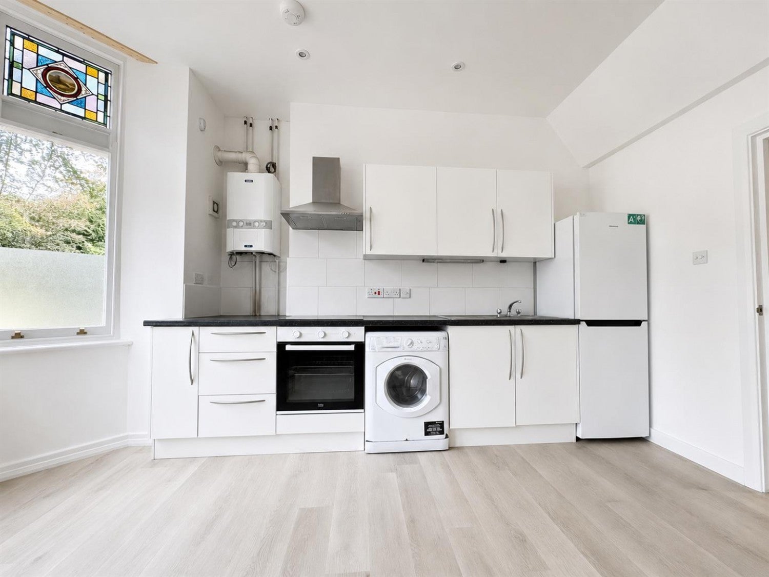 Flat Ninian Road in Cardiff