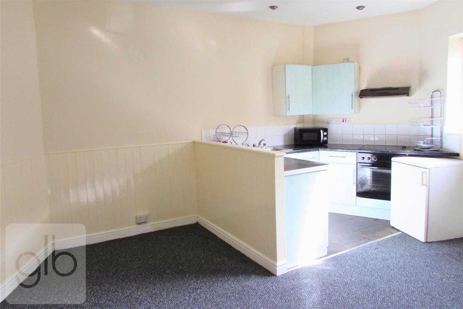Flat Bolingbroke Road in Coventry