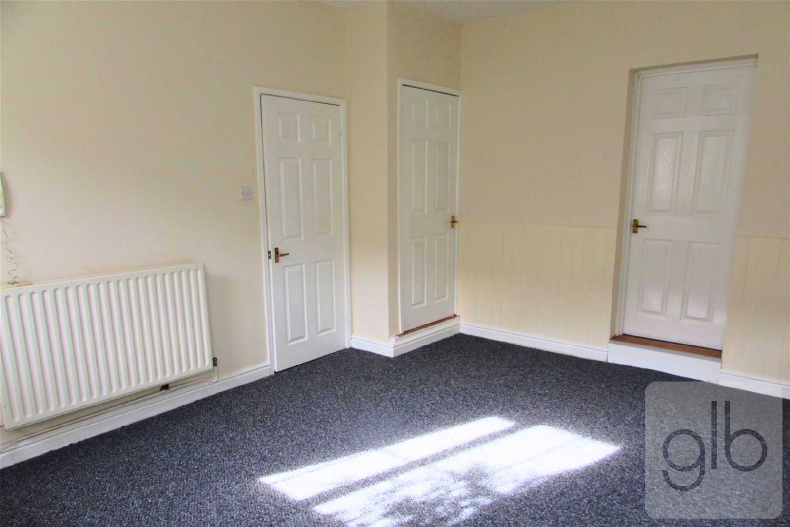 Flat Bolingbroke Road in Coventry