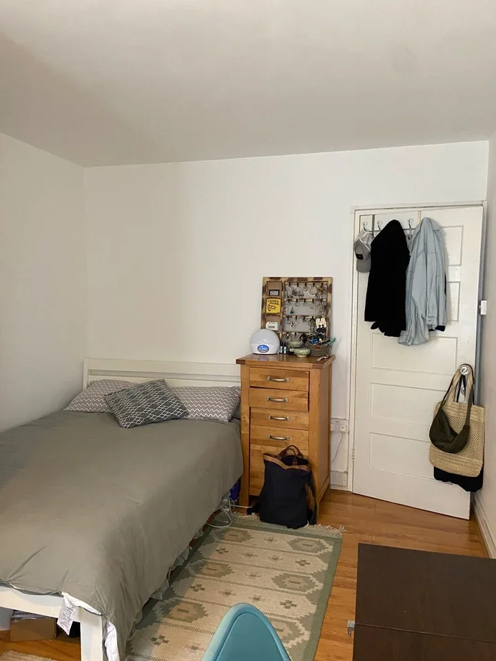 Room Challoner Close in Greater London