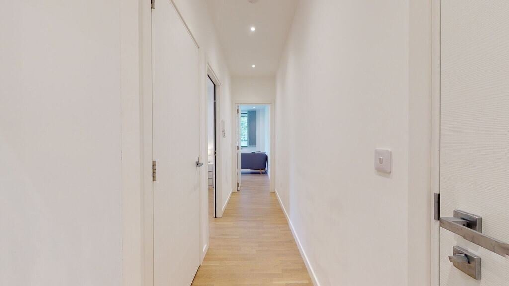 Flat Riverbank Way in Greater London