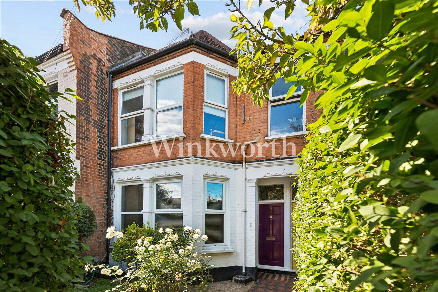Flat Fairbourne Road in Greater London