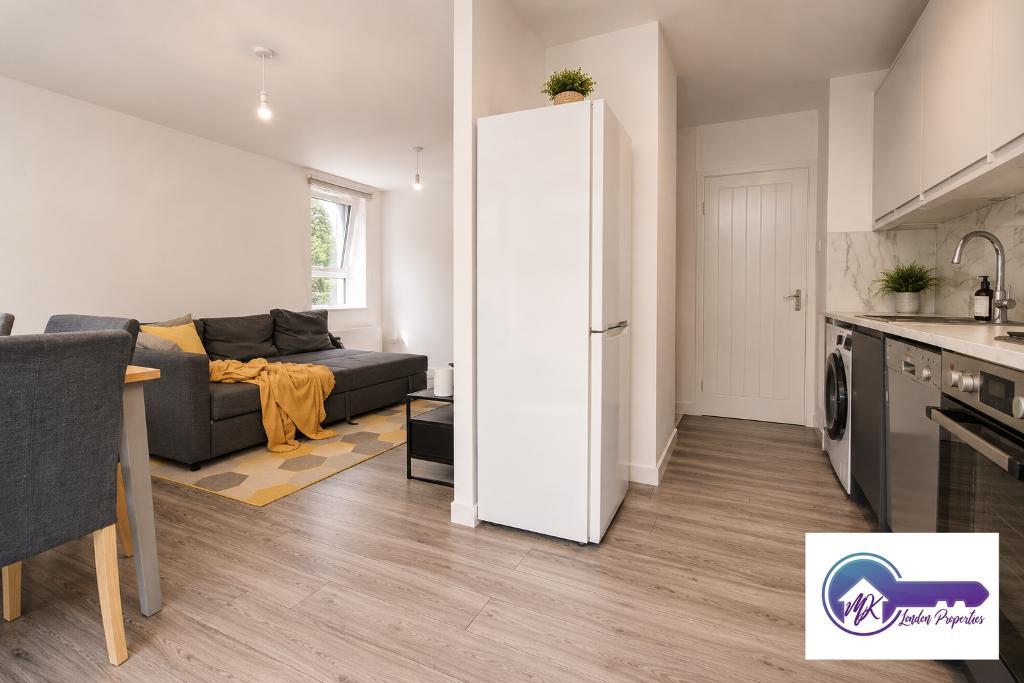 Flat Adelaide Road in Greater London