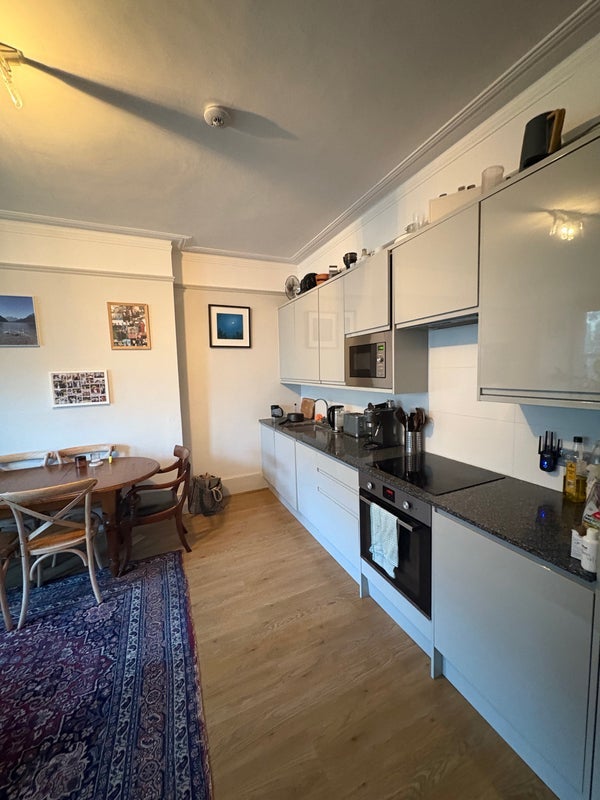 Room Lambert Road in Greater London