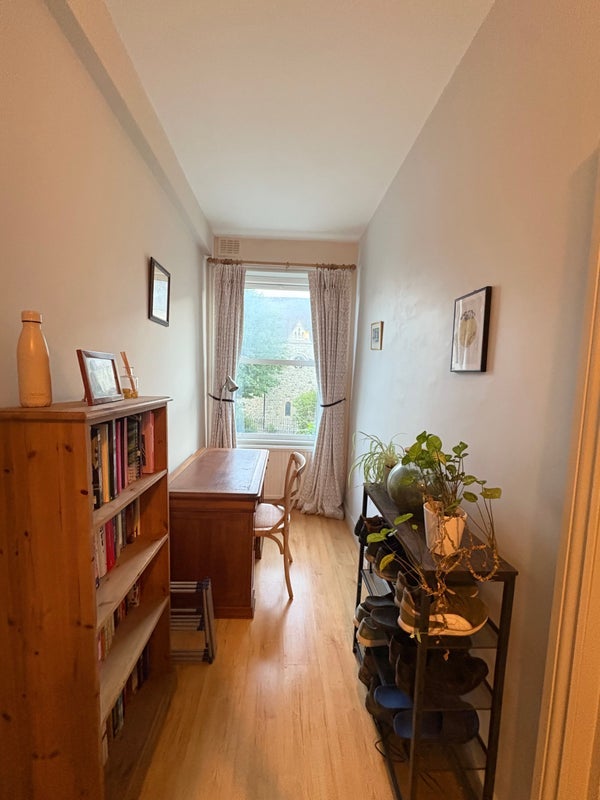 Room Lambert Road in Greater London