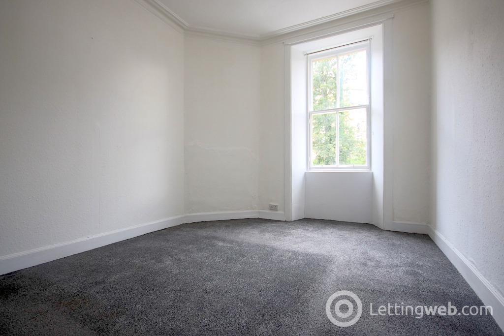 Flat Broughton Road in City of Edinburgh