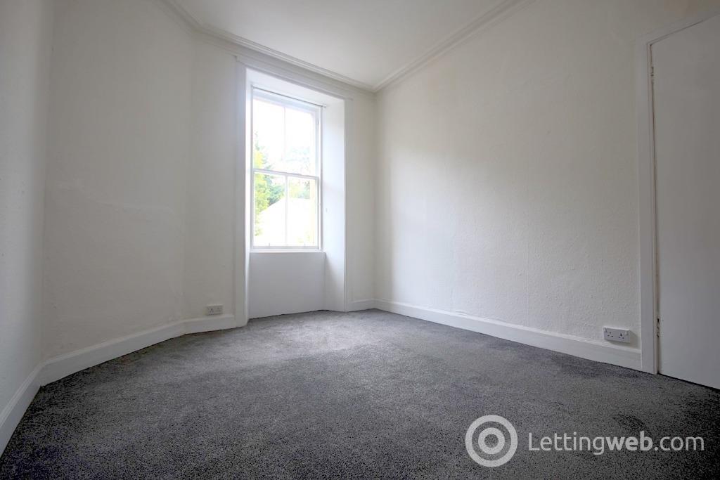 Flat Broughton Road in City of Edinburgh