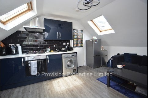 Flat Woodhouse Street in Leeds