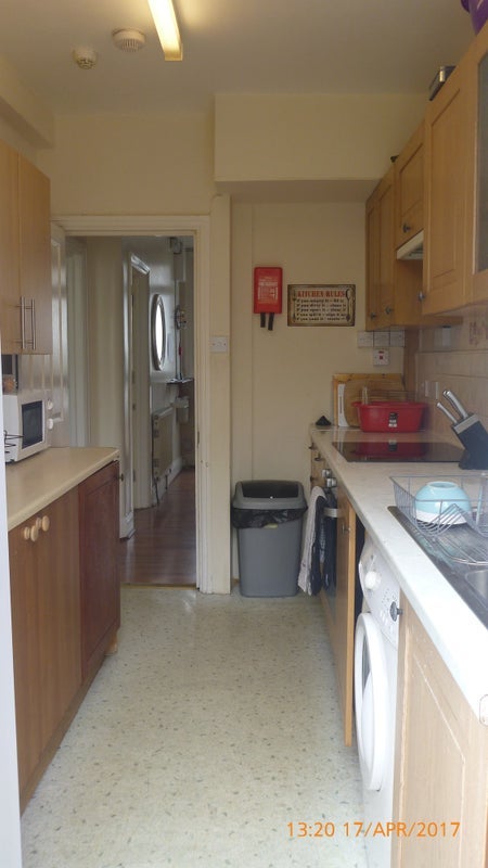 Room Harold Road in Greater London