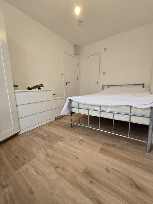 Room Green Lanes in Greater London